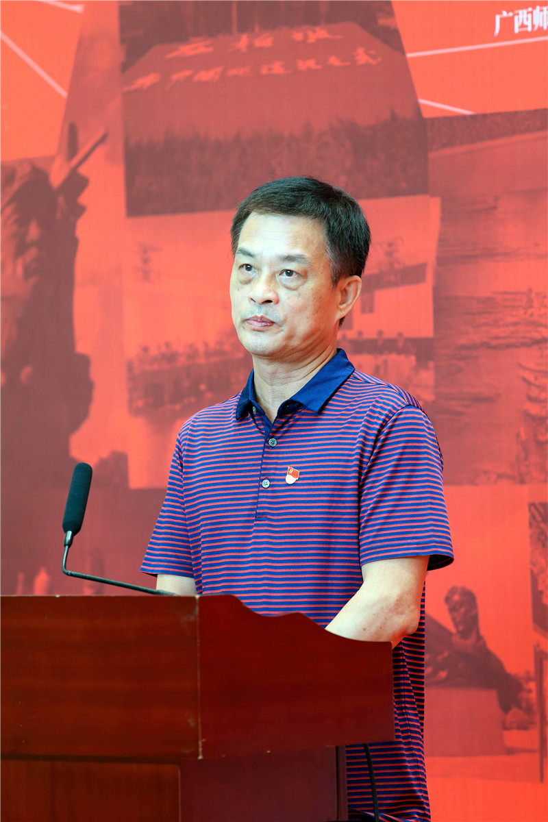 中國攝影家協(xié)會理事、廣西攝影家協(xié)會主席施興良致辭（賴志文攝）.jpg