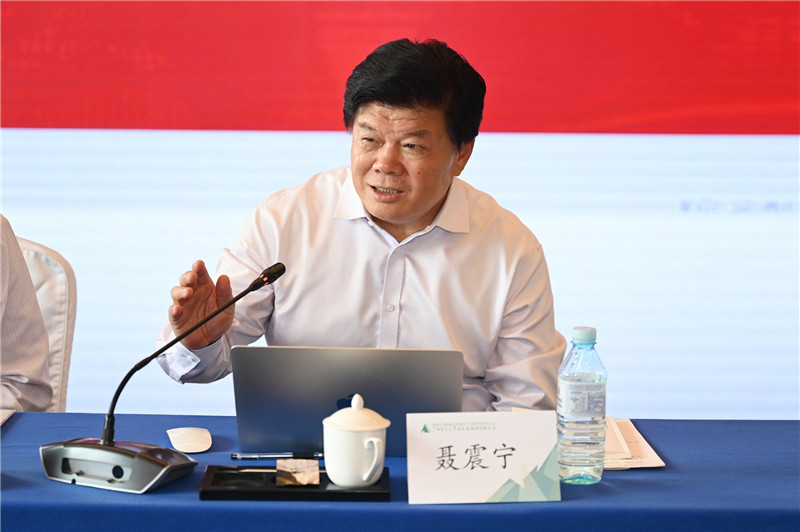 06 韜奮基金會理事長、中國出版協(xié)會副理事長聶震寧作主旨演講（李顯楊 攝）.jpg