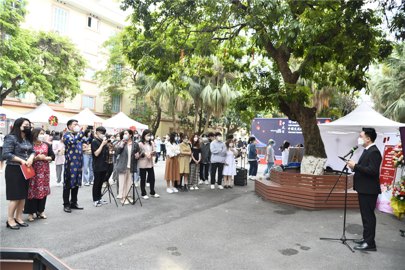 獨秀書房·越南河內(nèi)大學(xué)孔院店開放儀式越南會場.png