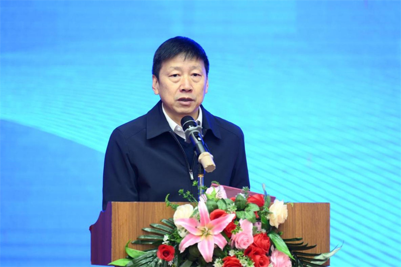 廣西出版?zhèn)髅郊瘓F(tuán)有限公司黨委書記、董事長利來友致辭.jpg