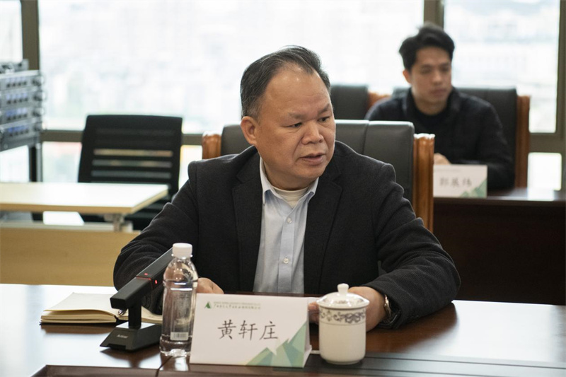 集團公司黨委書記、董事長黃軒莊作匯報（李顯楊攝）.jpg