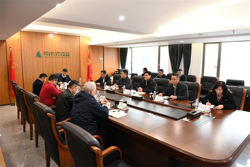 調(diào)研座談會現(xiàn)場（李顯楊攝）.jpg