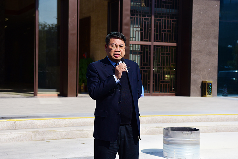 廣西師范大學(xué)出版社集團(tuán)黨委書記、董事長張藝兵做安全防火指示（李顯楊攝）.JPG