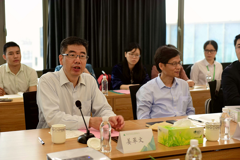 廣西師范大學(xué)出版社集團有限公司總裁姜革文致辭（廖茹畫攝）.jpg
