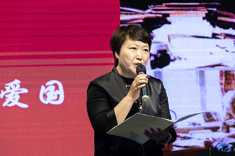 聯(lián)盟閱讀導(dǎo)師劉惠副教授朗誦季羨林《滄桑閱盡話愛(ài)國(guó)》 黃珊虎 攝.jpg