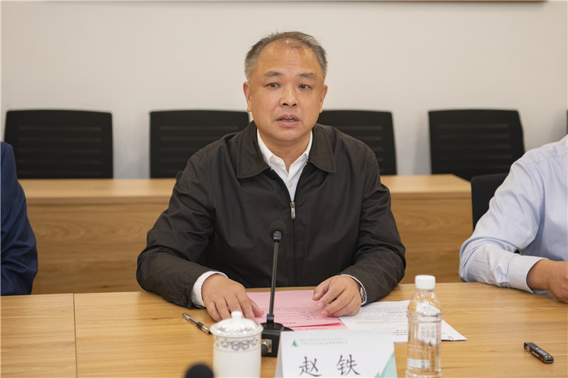 校黨委副書記趙鐵講話.jpg
