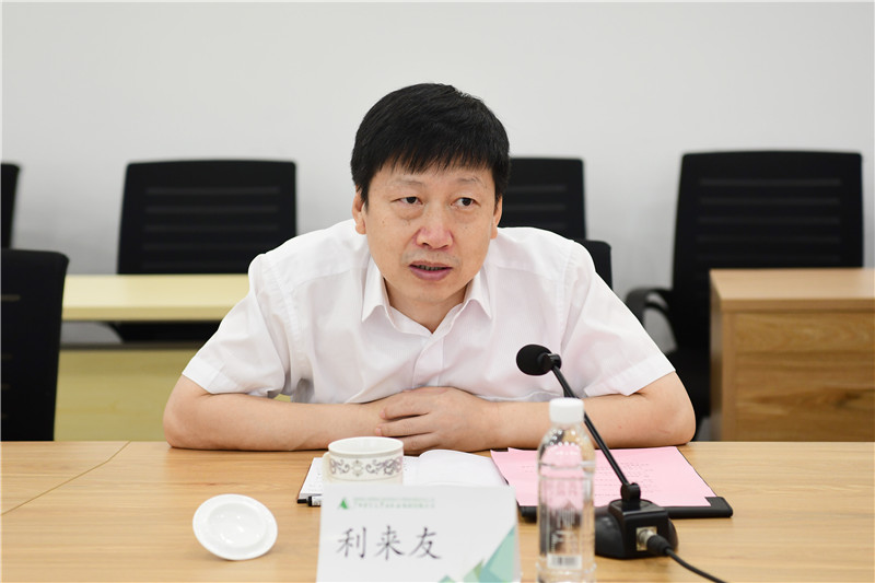 03 自治區(qū)黨委宣傳部部務(wù)委員利來(lái)友講話(huà)（李顯楊 攝）.jpg