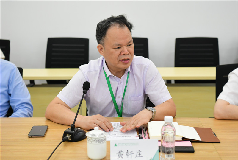 05 集團(tuán)公司黨委書(shū)記、董事長(zhǎng)黃軒莊做工作匯報(bào)（李顯楊 攝）.jpg